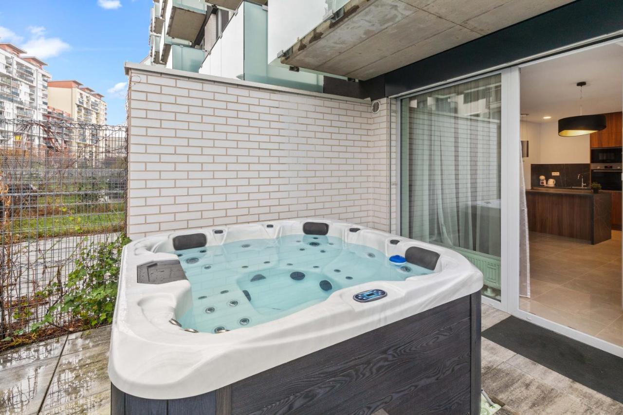Appartamento Lam Jegeho Alej - Jacuzzi - Free Parking Bratislava Esterno foto