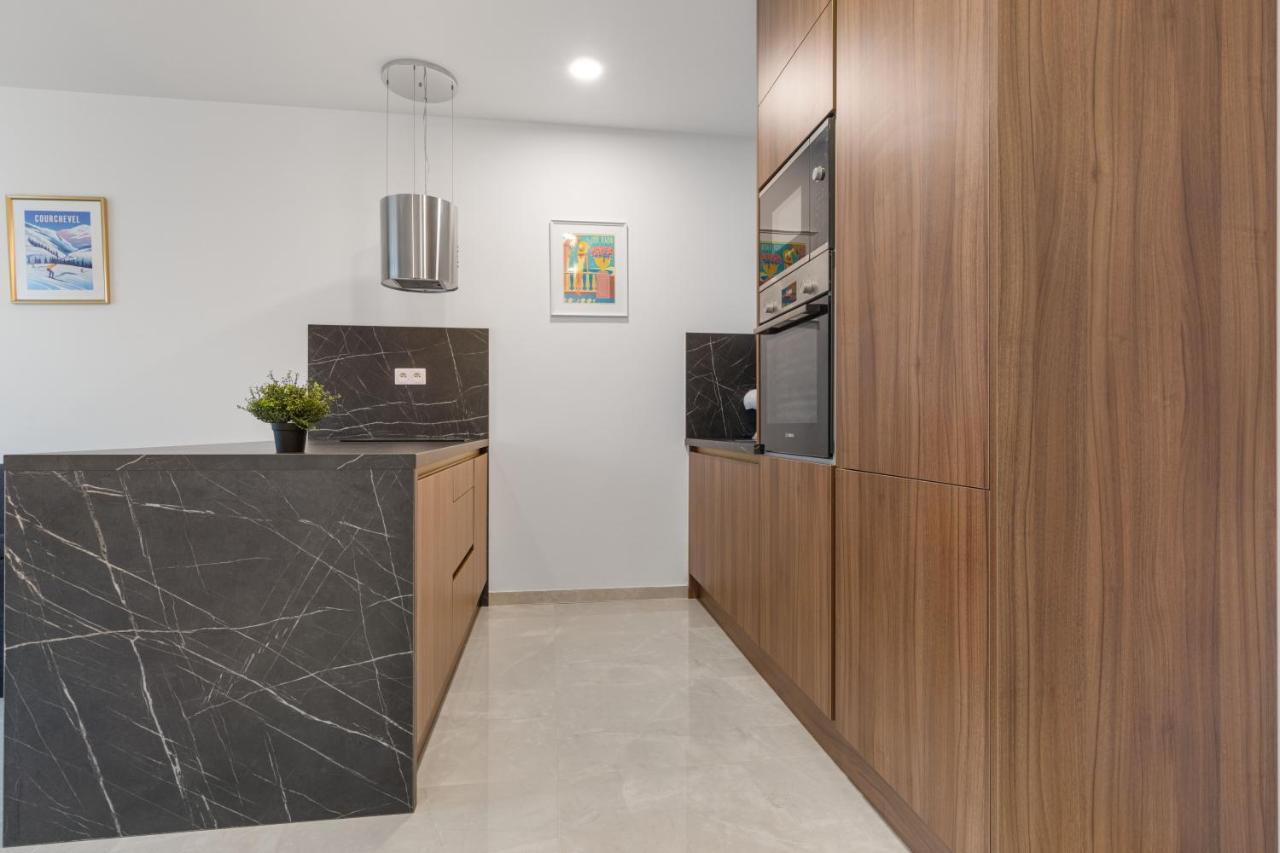 Appartamento Lam Jegeho Alej - Jacuzzi - Free Parking Bratislava Esterno foto